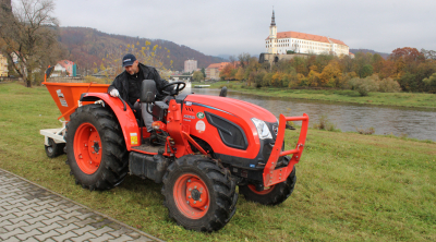 Město na dvou místech vysázelo cibuloviny