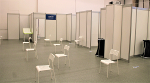 Očkovací centrum v ČVUT je velkokapacitní, vzniká mobilní očkovací tým