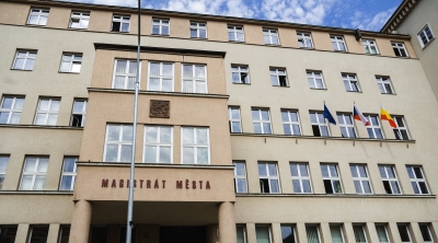 Upozornění na omezení bezbariérového vstupu do budovy A1