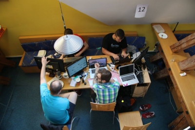 Děčín City Hackathon - víkend na lodi s partou ajťáků