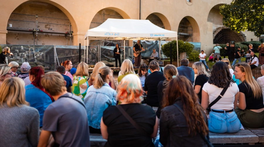 PROGRAM: Květnová Živá Křížovka a Rogalo DC