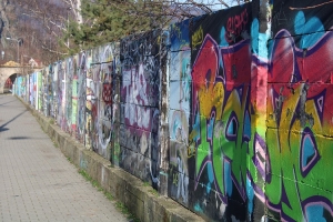 Sprejeři mohou dál využívat legální zdi v Děčíně