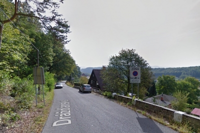 Silnice na Jalůvčí se na dva měsíce uzavře kvůli opravě opěrné zdi