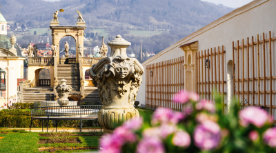 FOTO: Dokončená Růžová zahrada se otevírá veřejnosti